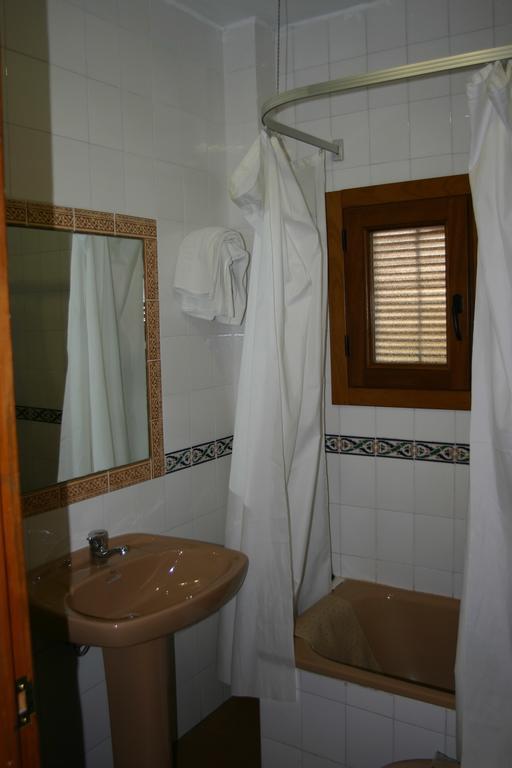 Hostal Rural Las Terrazas De La Alpujarra บูบิยอน ภายนอก รูปภาพ